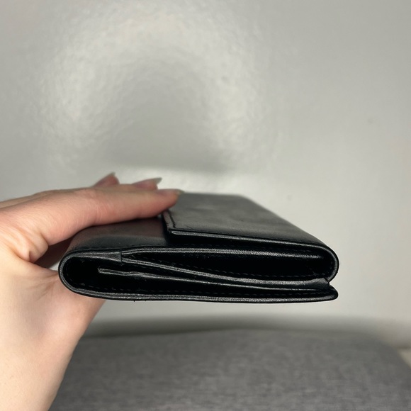 Gucci Long Leather Wallet EUC - Picture 10 of 11